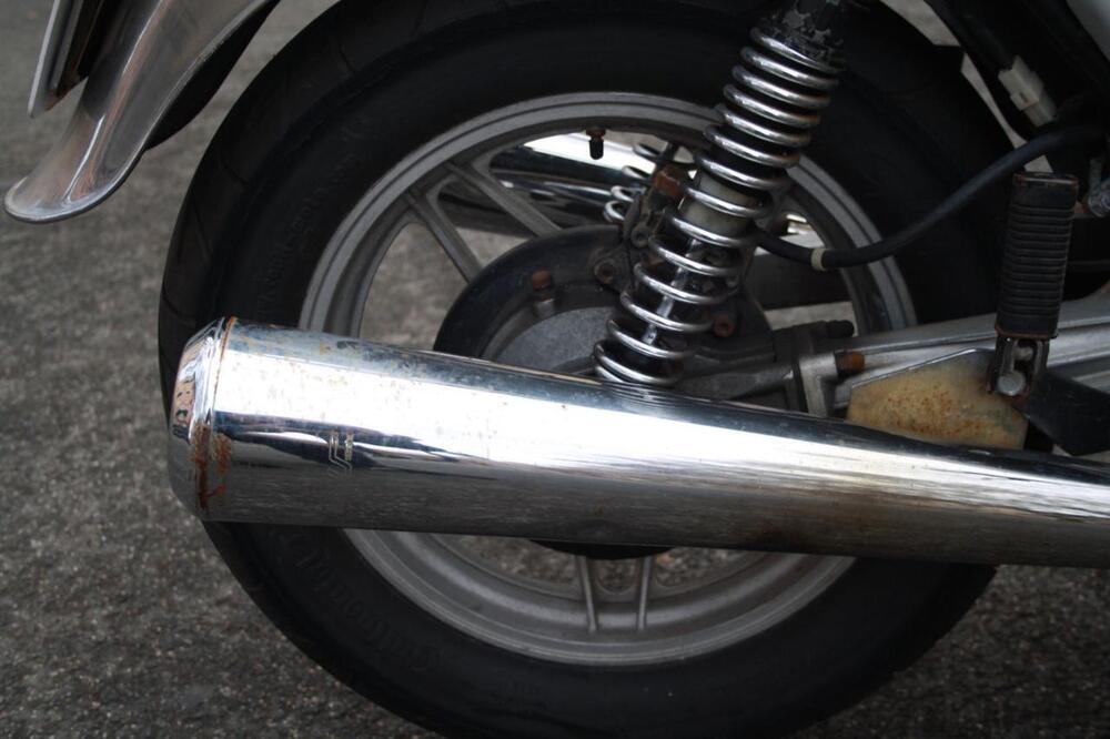 Moto Guzzi V35C CUSTOM (36)