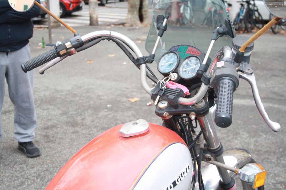 Moto Guzzi V35C CUSTOM (49)