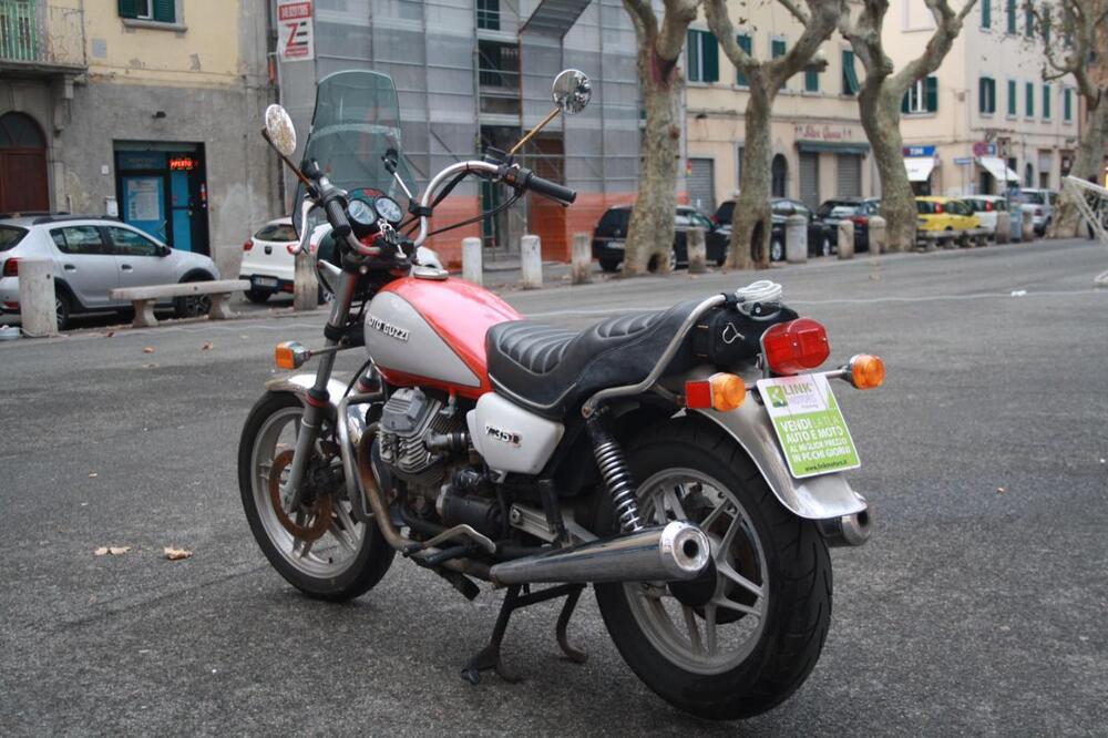 Moto Guzzi V35C CUSTOM (16)