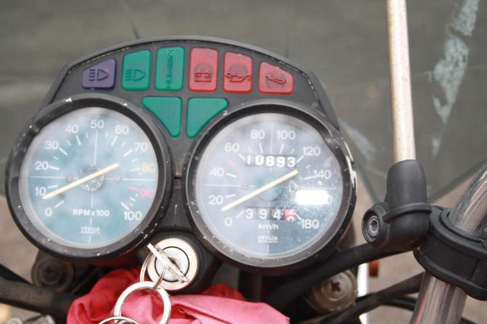 Moto Guzzi V35C CUSTOM (53)