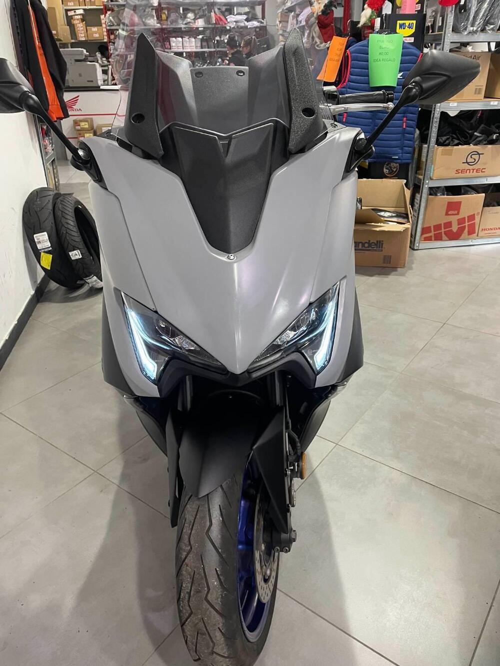 Yamaha T-Max 560 (2022 - 24) (3)