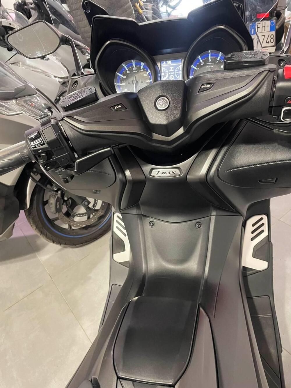 Yamaha T-Max 560 (2022 - 24) (5)