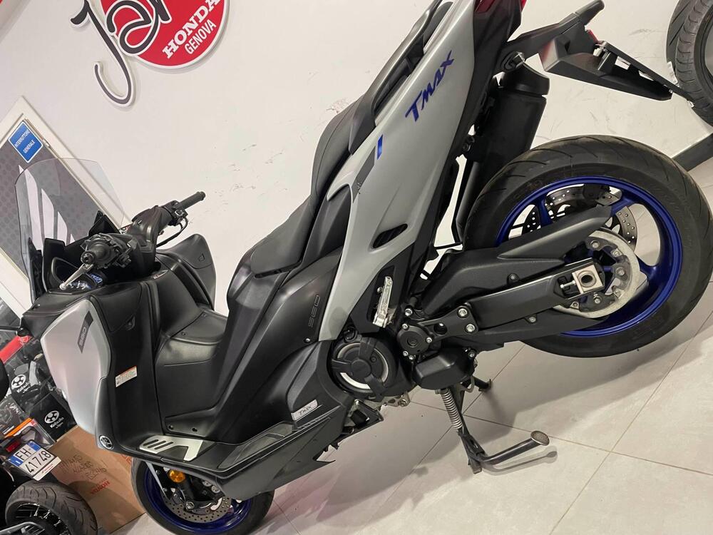 Yamaha T-Max 560 (2022 - 24) (6)