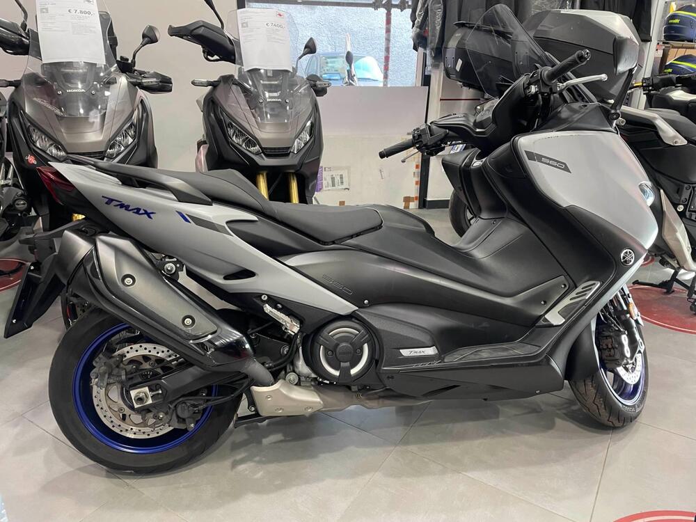 Yamaha T-Max 560 (2022 - 24) (7)