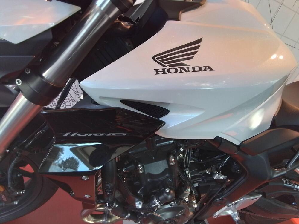 Honda CB 1000 Hornet (2025) (8)