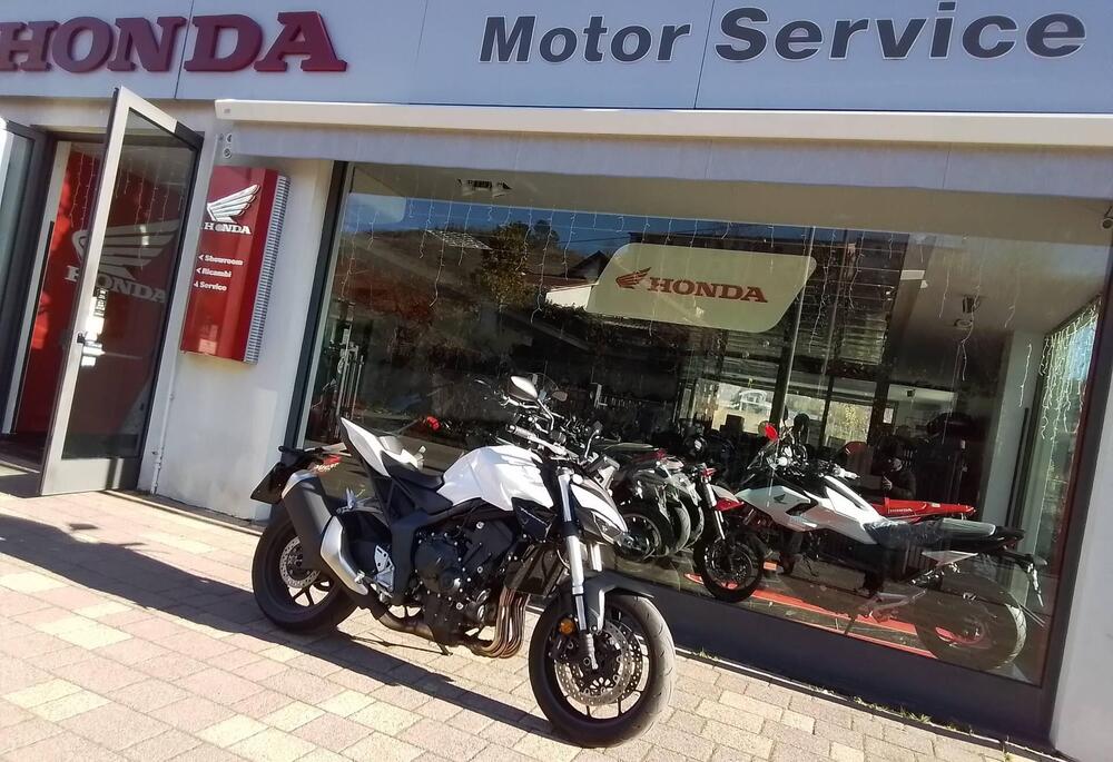 Honda CB 1000 Hornet (2025) (10)