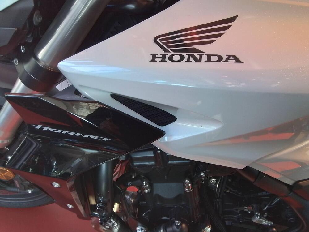 Honda CB 1000 Hornet (2025) (14)