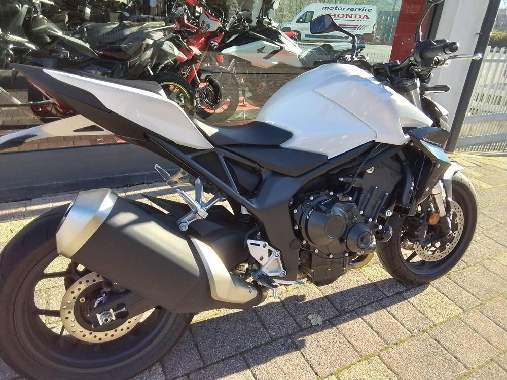 Honda CB 1000 Hornet (2025) (16)