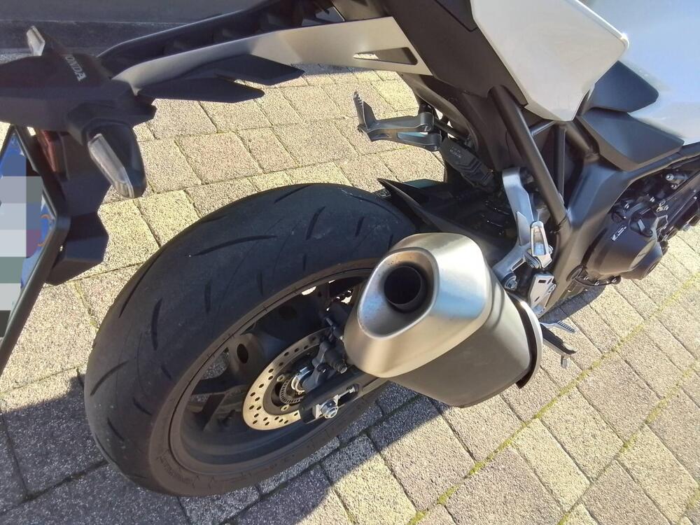 Honda CB 1000 Hornet (2025) (20)