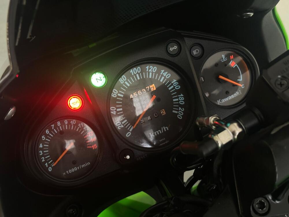 Kawasaki Ninja 250 R (2007 - 13) (7)