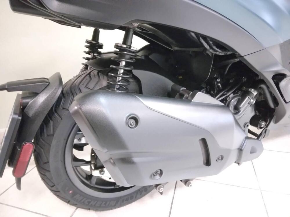 Piaggio MP3 530 ABS Hpe (2023 - 24) (6)
