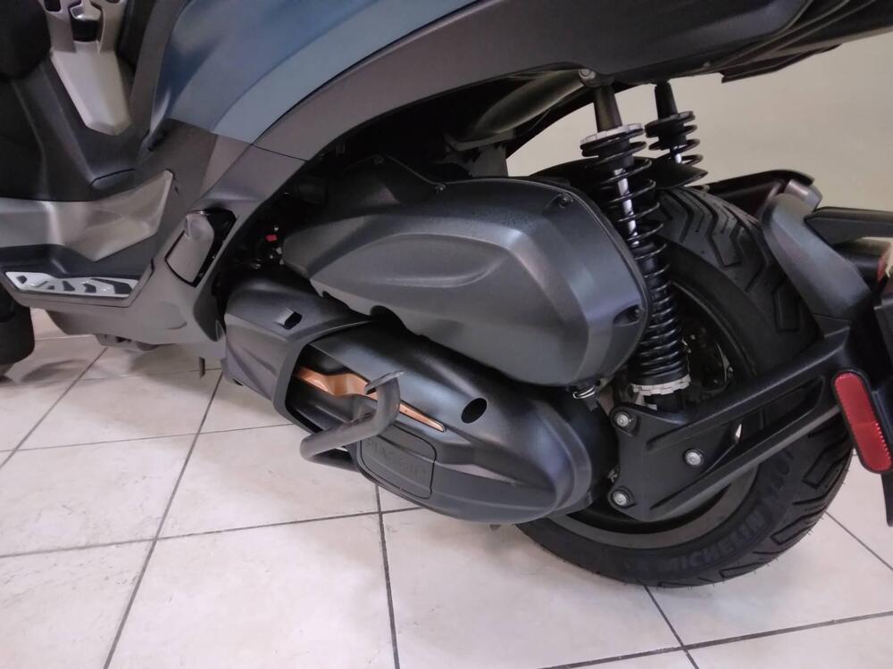 Piaggio MP3 530 ABS Hpe (2023 - 24) (10)