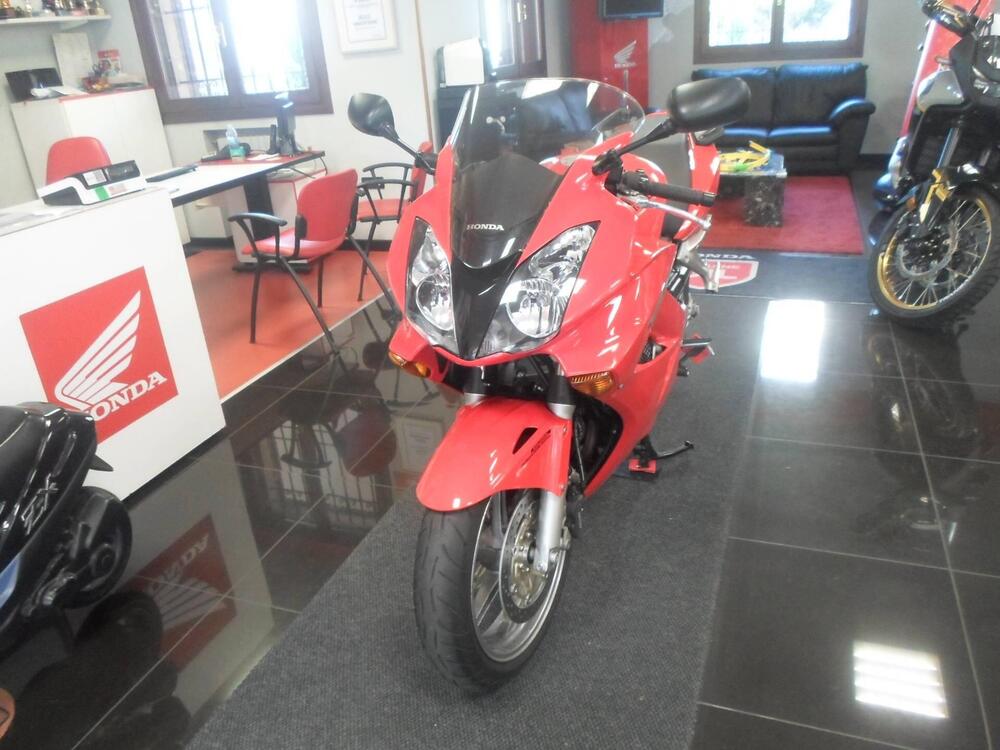 Honda VFR 800 (2002 - 05) (5)