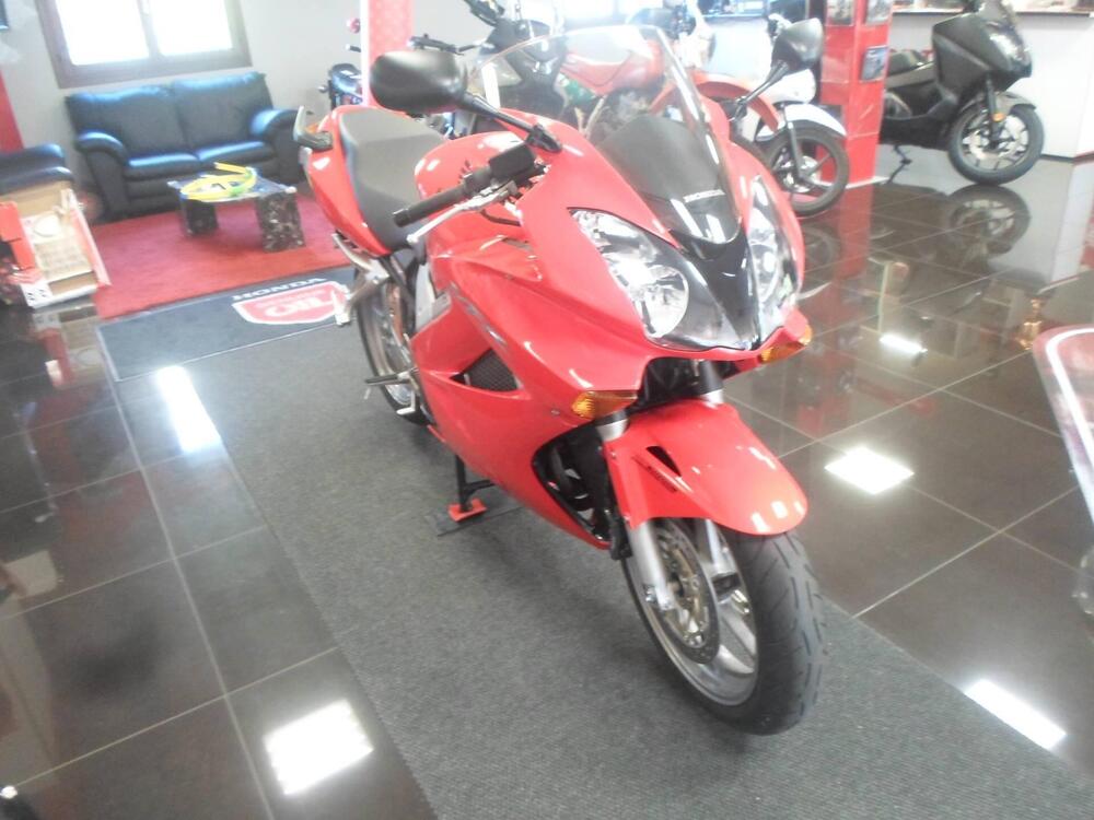 Honda VFR 800 (2002 - 05) (6)