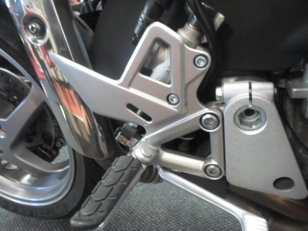 Honda VFR 800 (2002 - 05) (10)