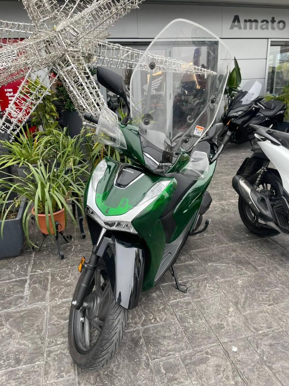 Honda SH 125i (2024 - 25) (4)