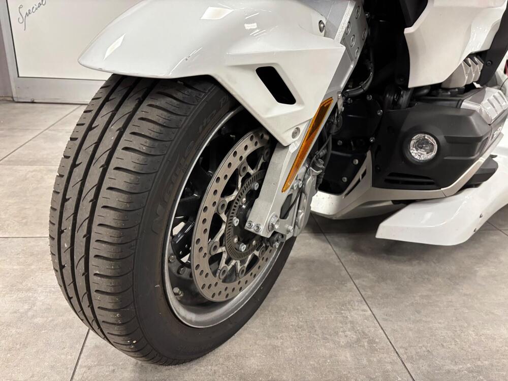 Honda GL 1800 Gold Wing Tour DCT & Airbag (2022 - 24) (3)