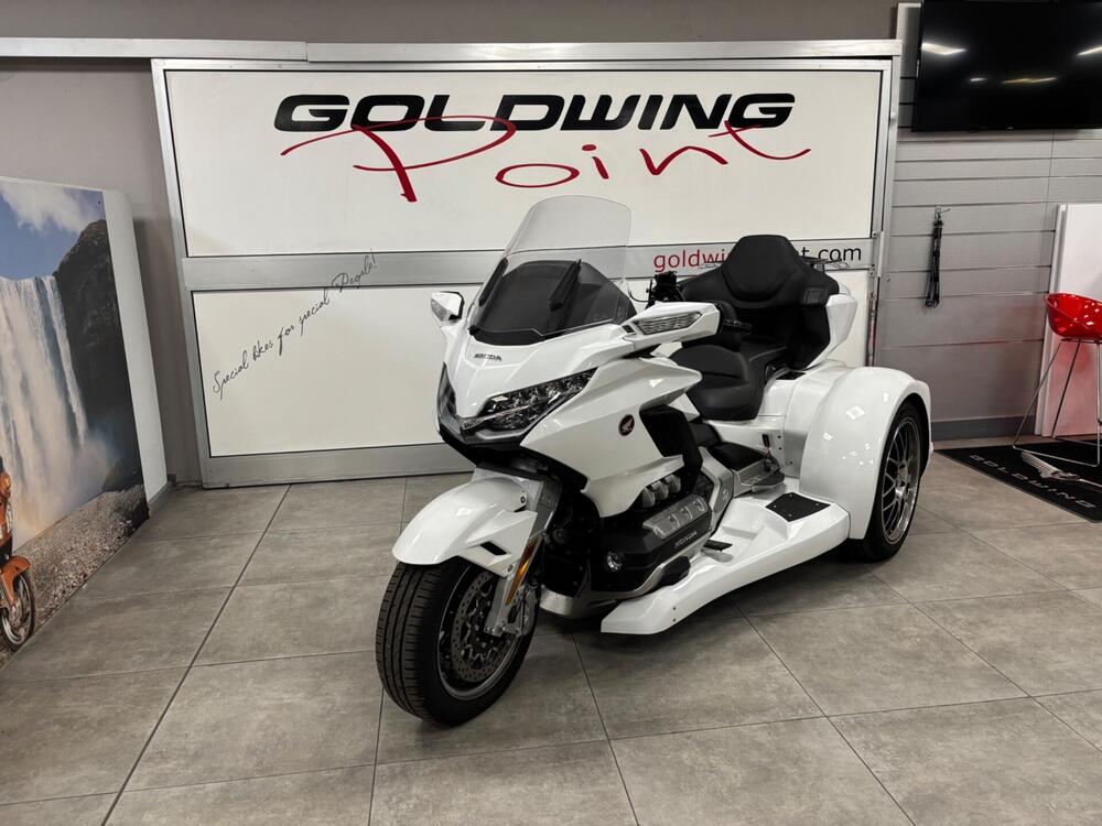 Honda GL 1800 Gold Wing Tour DCT & Airbag (2022 - 24) (4)