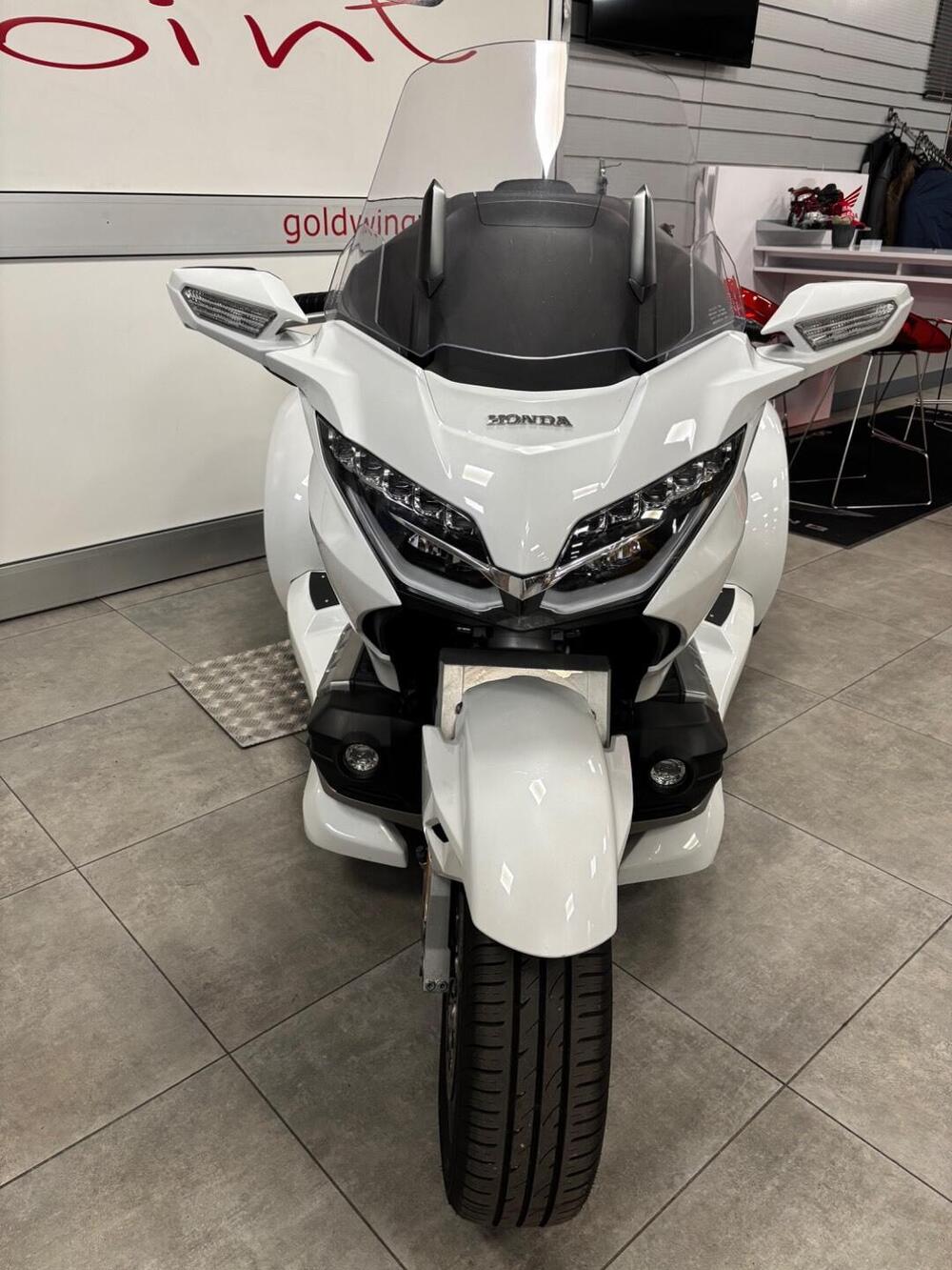 Honda GL 1800 Gold Wing Tour DCT & Airbag (2022 - 24) (8)