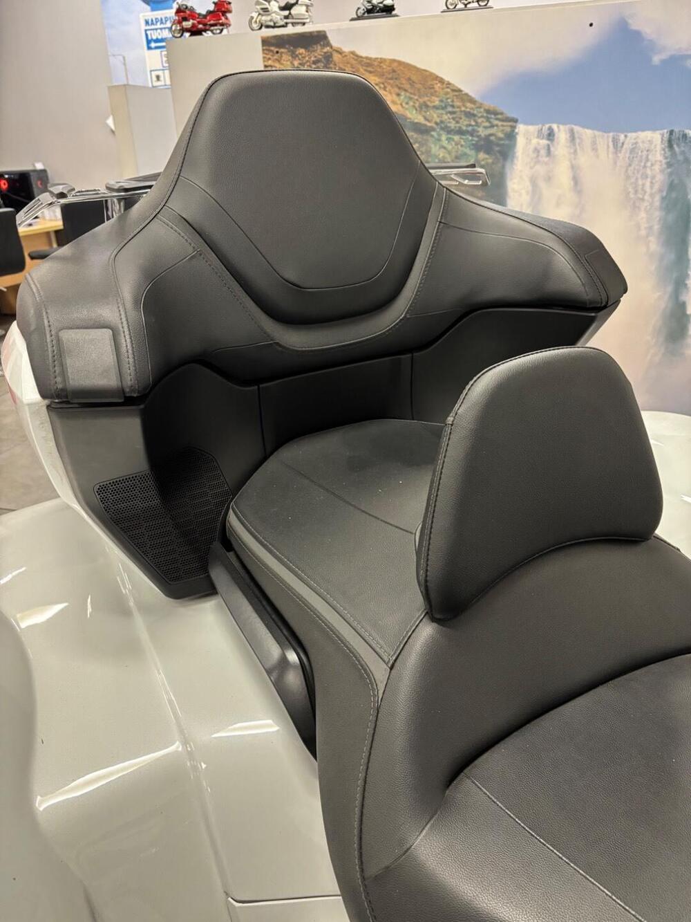 Honda GL 1800 Gold Wing Tour DCT & Airbag (2022 - 24) (15)