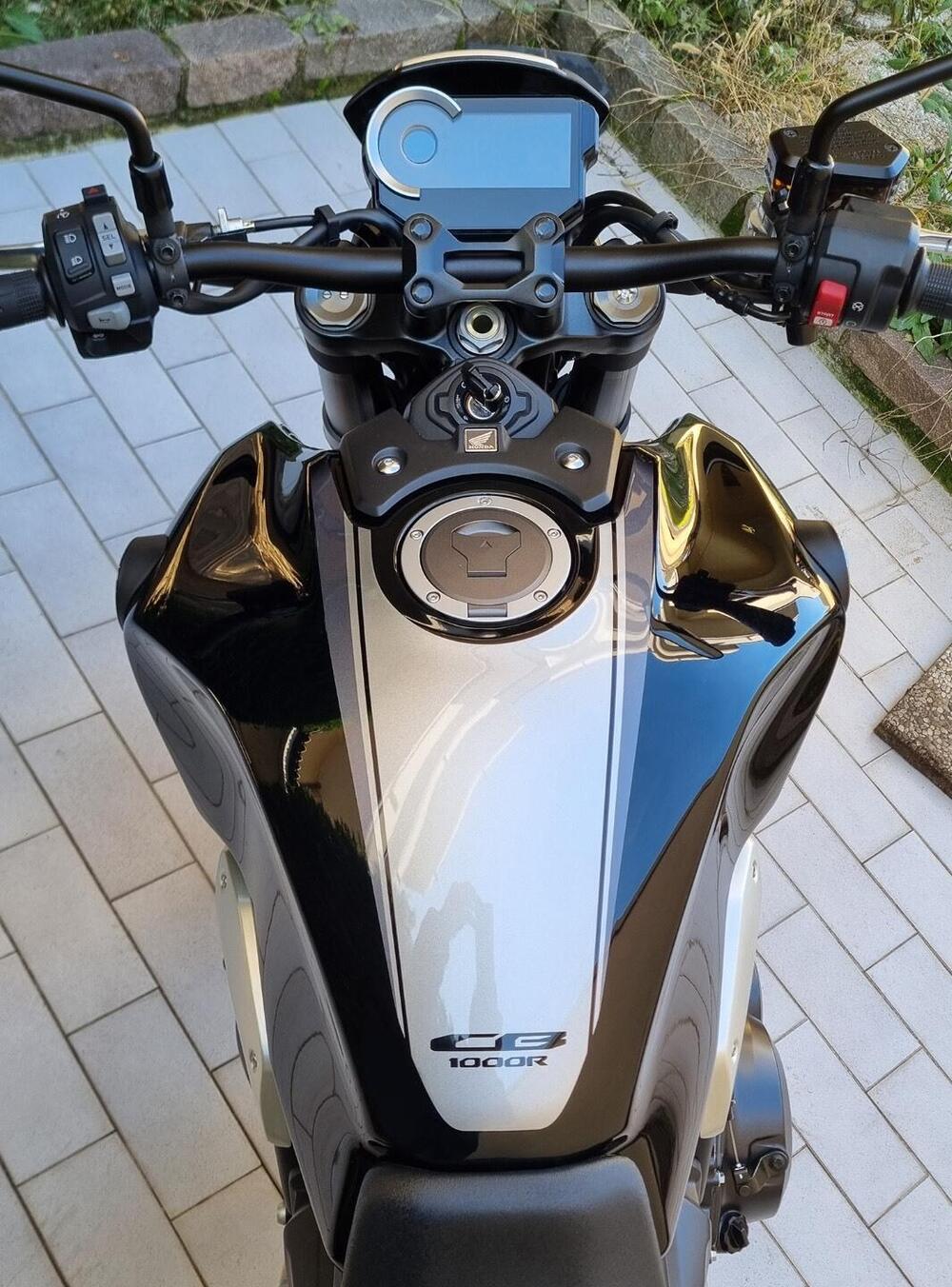 Honda CB 1000 R (2021 - 25) (3)