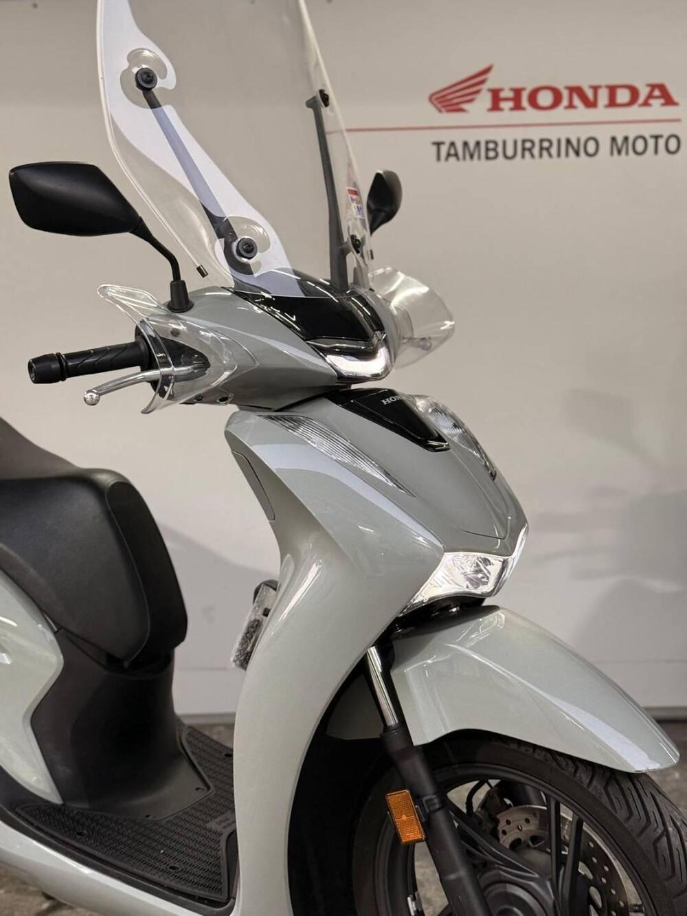 Honda SH 125i (2024 - 25) (3)