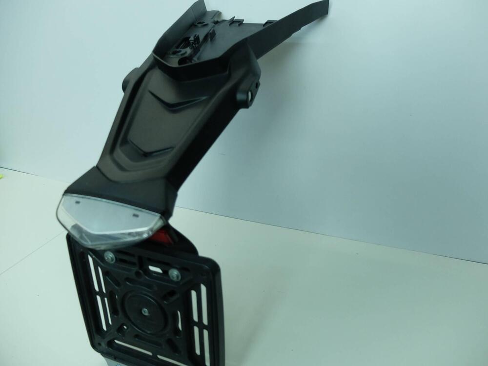 Portatarga sottocodone BMW R nine T (4)