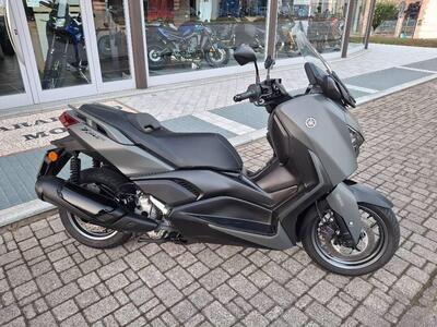 Yamaha X-Max 300 (2025) nuova