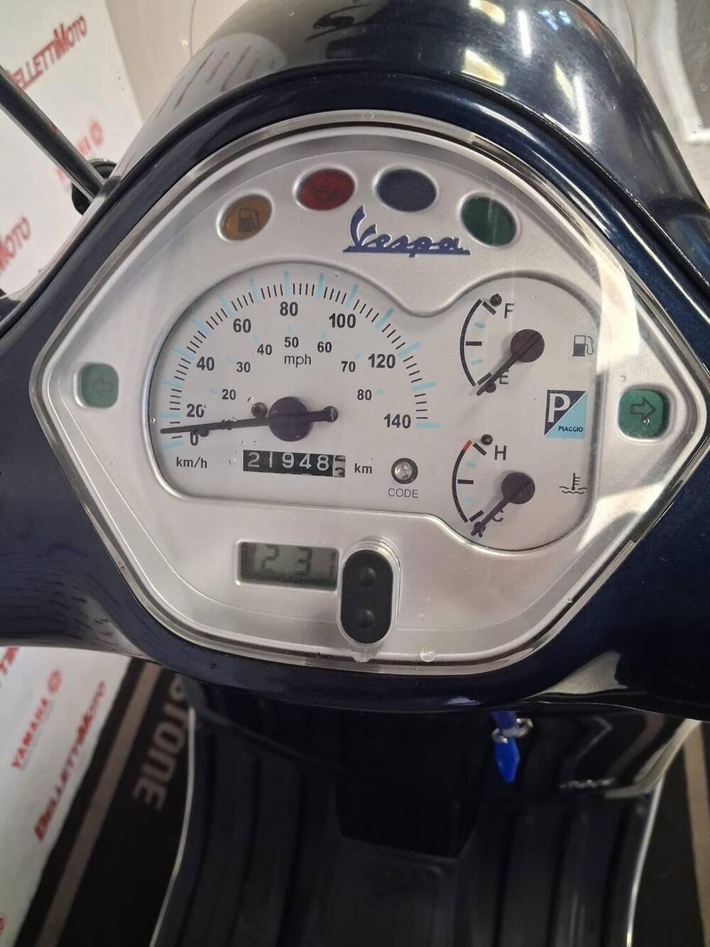 Vespa GTS 125 Super (2008 - 16) (5)