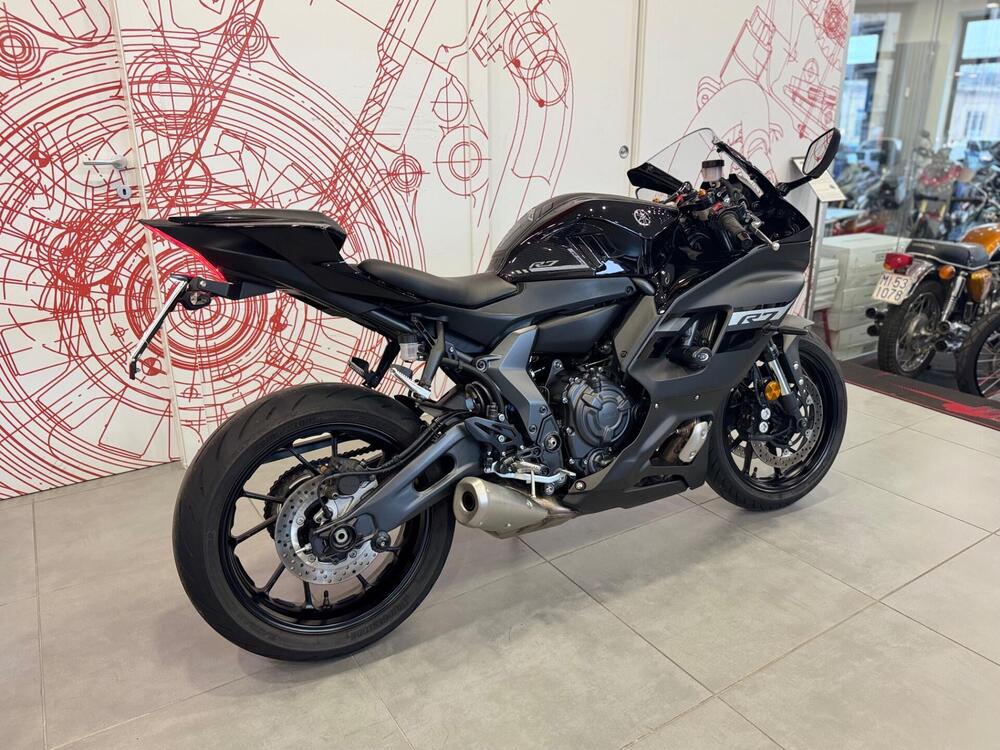 Yamaha YZF R7 (2021 - 25) (3)