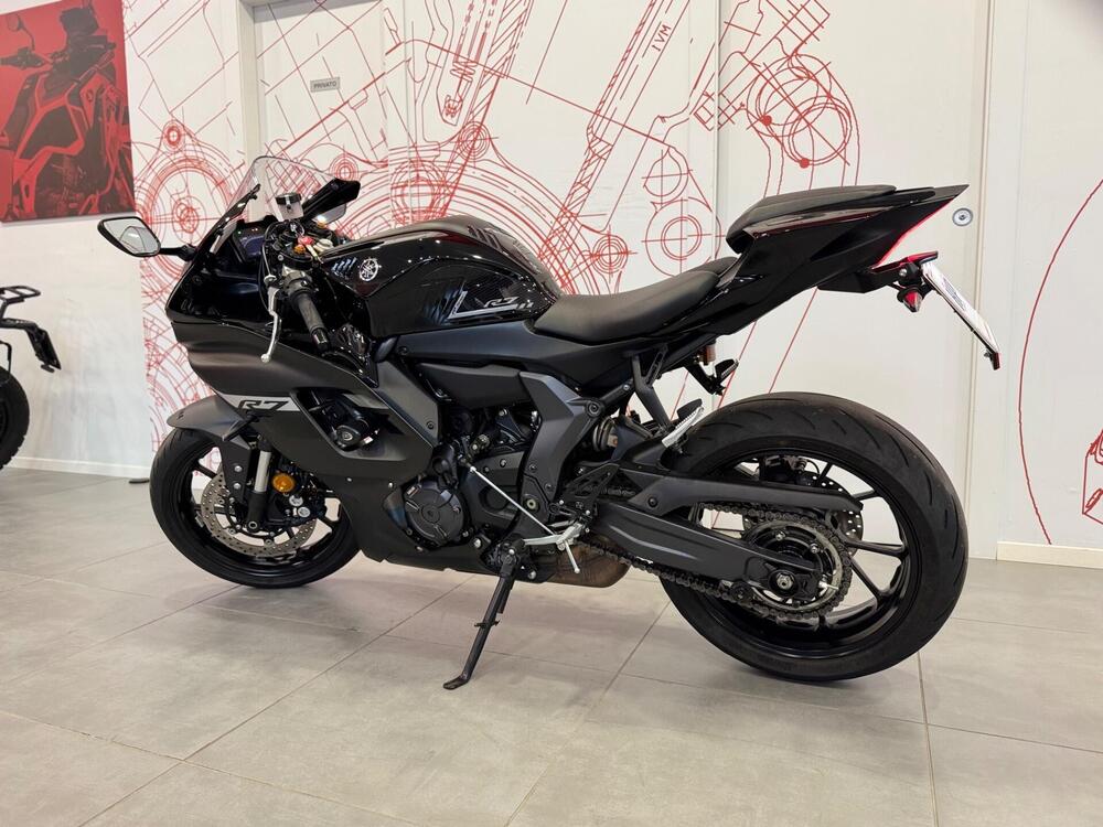 Yamaha YZF R7 (2021 - 25) (6)