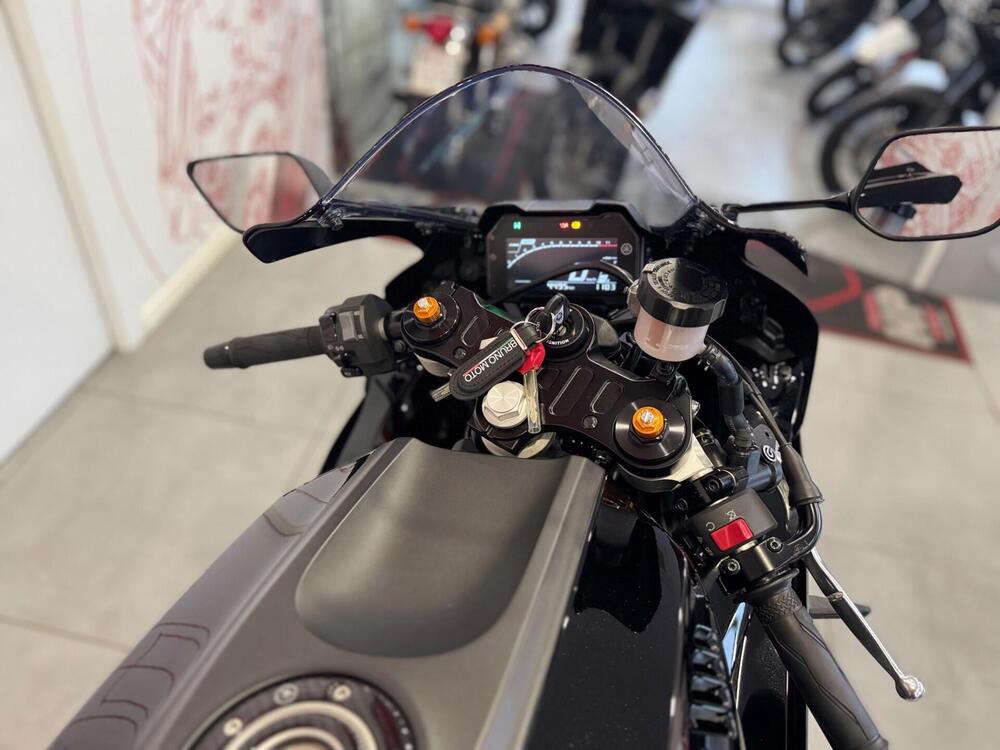 Yamaha YZF R7 (2021 - 25) (8)