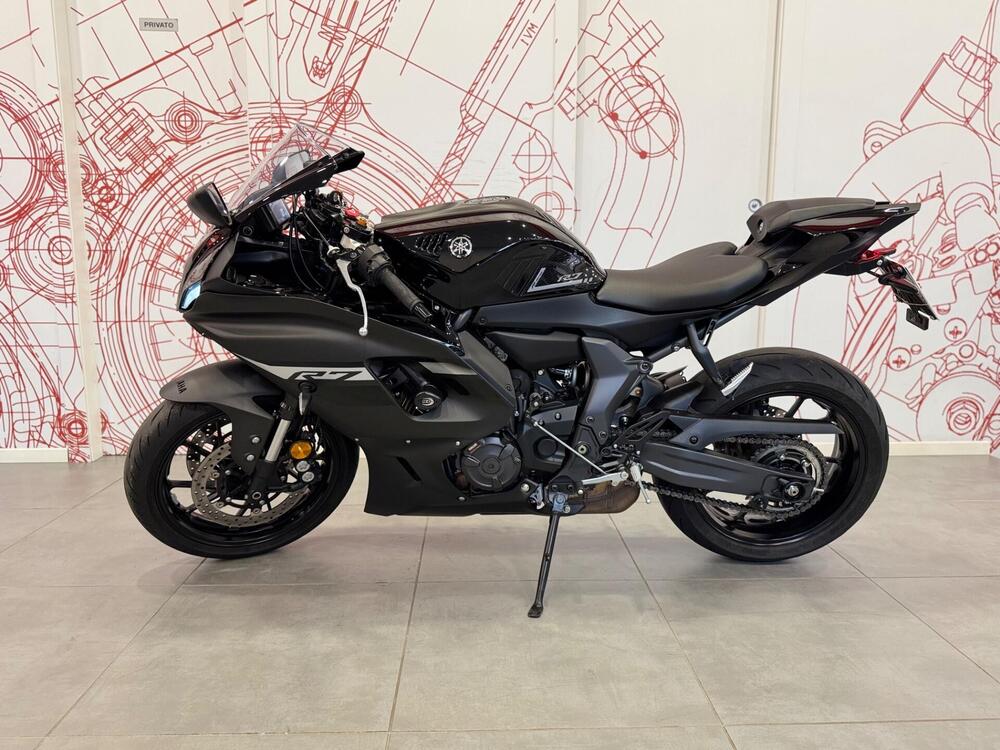 Yamaha YZF R7 (2021 - 25) (4)