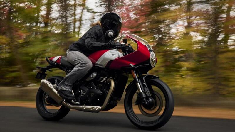 Triumph Thruxton 400 2026: il mito caf&eacute; racer rinasce. Prezzo e scheda tecnica [GALLERY]