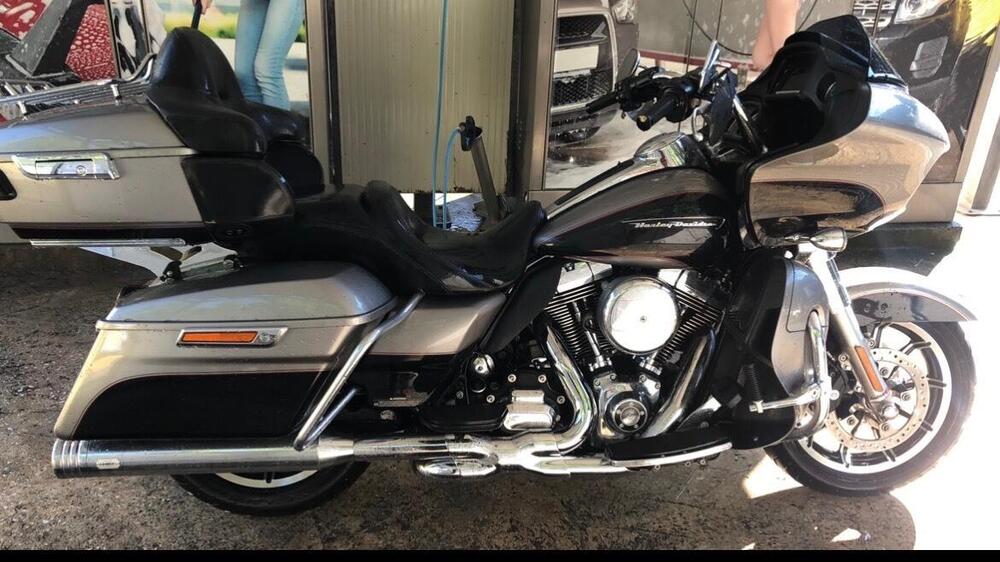 Harley-Davidson 1690 Road Glide Ultra (2015 - 16) - FLRTU (2)