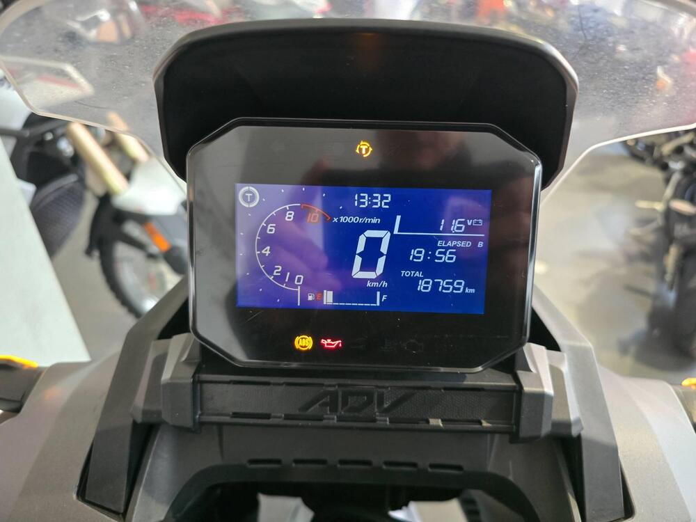 Honda ADV 350 (2022 - 24) (11)