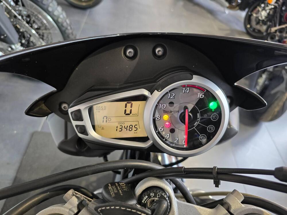 Triumph Street Triple R (2009 - 12) (15)