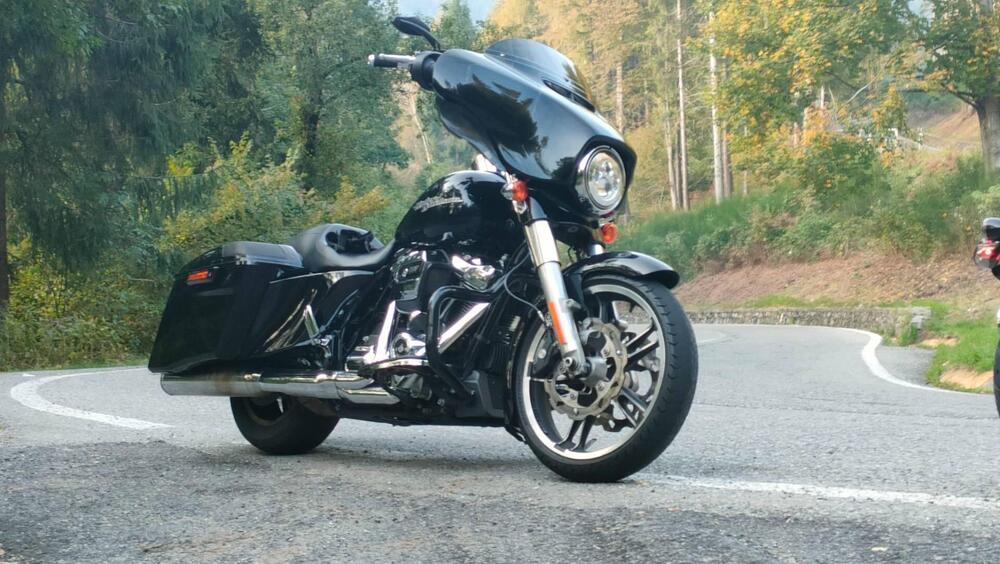 Harley-Davidson 107 Street Glide Special (2017 - 19) - FLHXS (5)