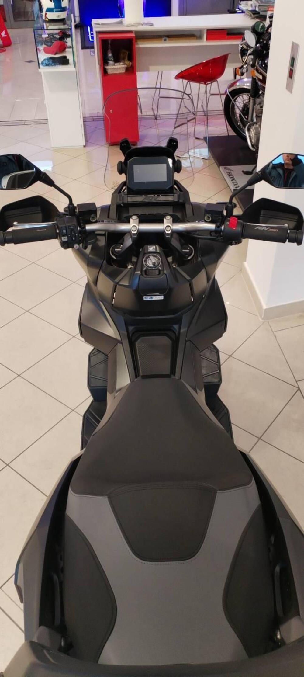 Honda ADV 350 (2022 - 24) (4)