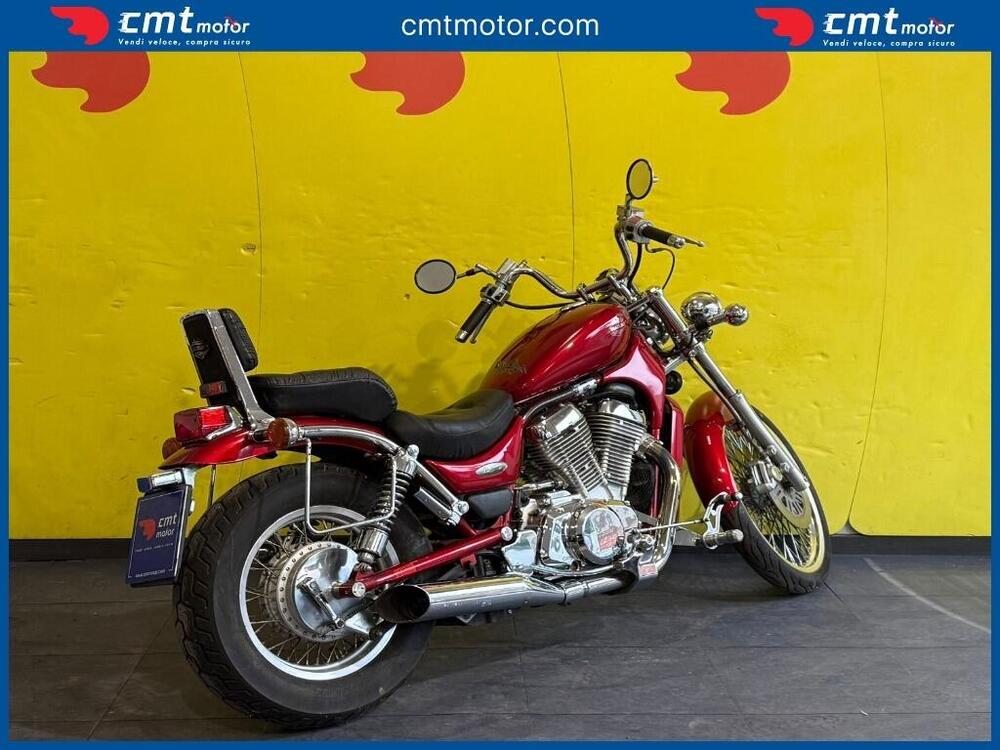 Suzuki VS 600 GL Intruder (1995 - 96) (4)