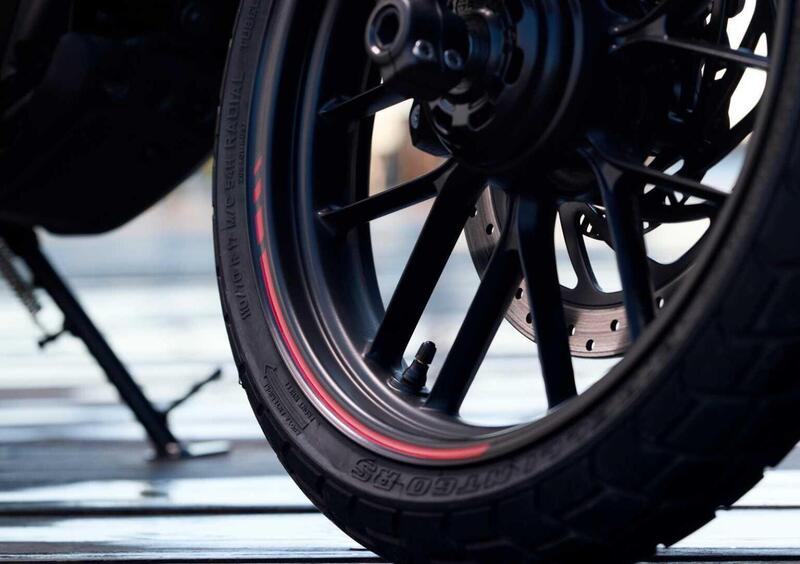 Triumph Tracker 400 Tracker 400 (2026) (12)