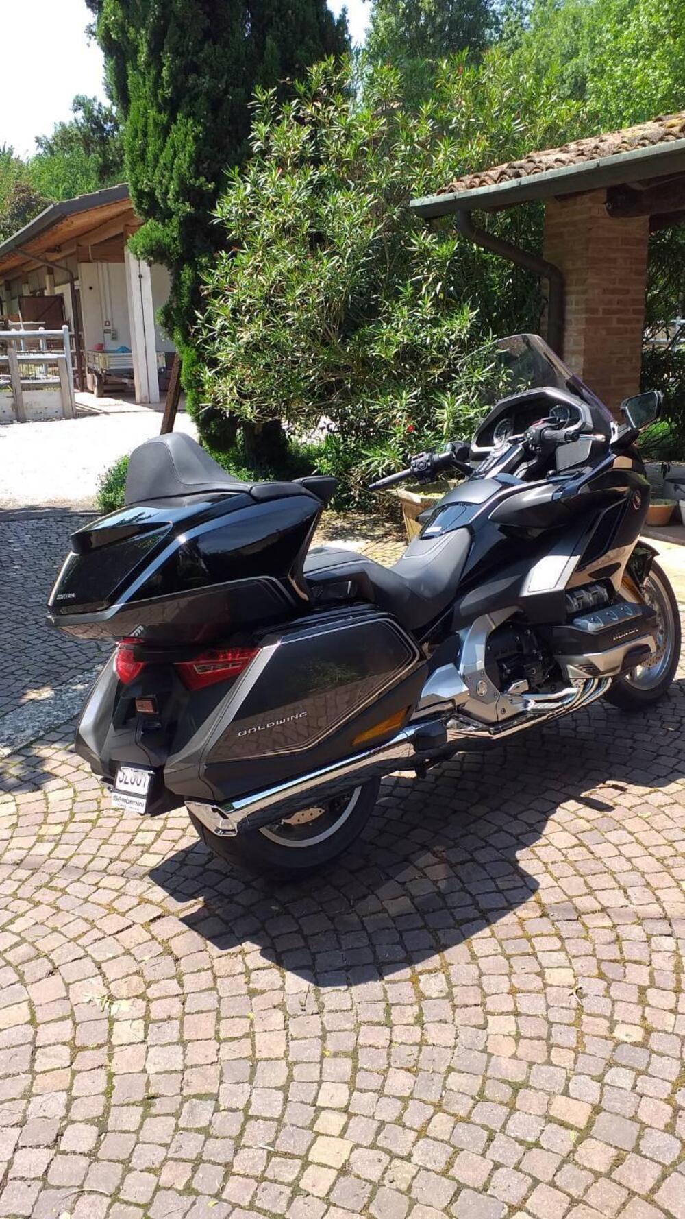 Honda GL 1800 Gold Wing Tour DTC (2018 - 20) (2)