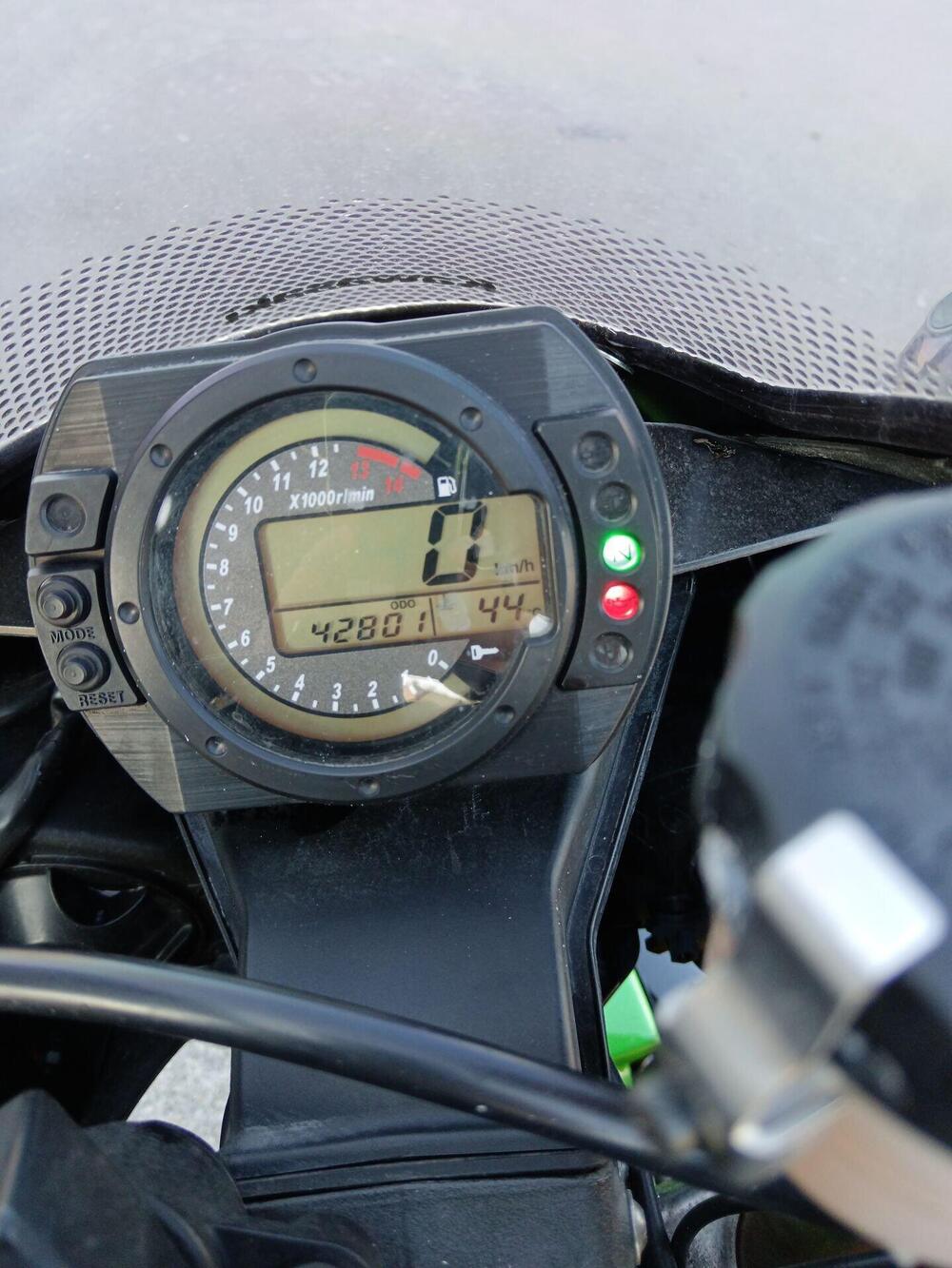 Kawasaki Ninja 1000 ZX-10R (2006 - 07) (7)