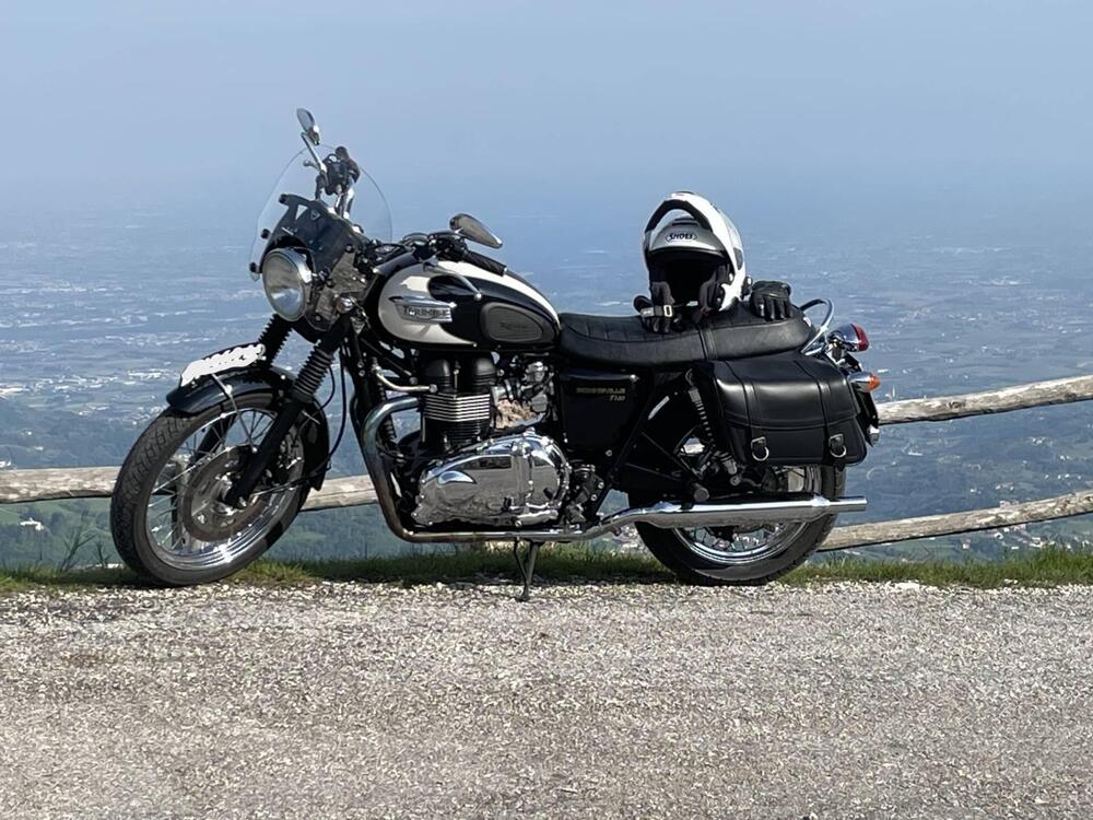 Triumph Bonneville T100 (2008 - 16) (2)
