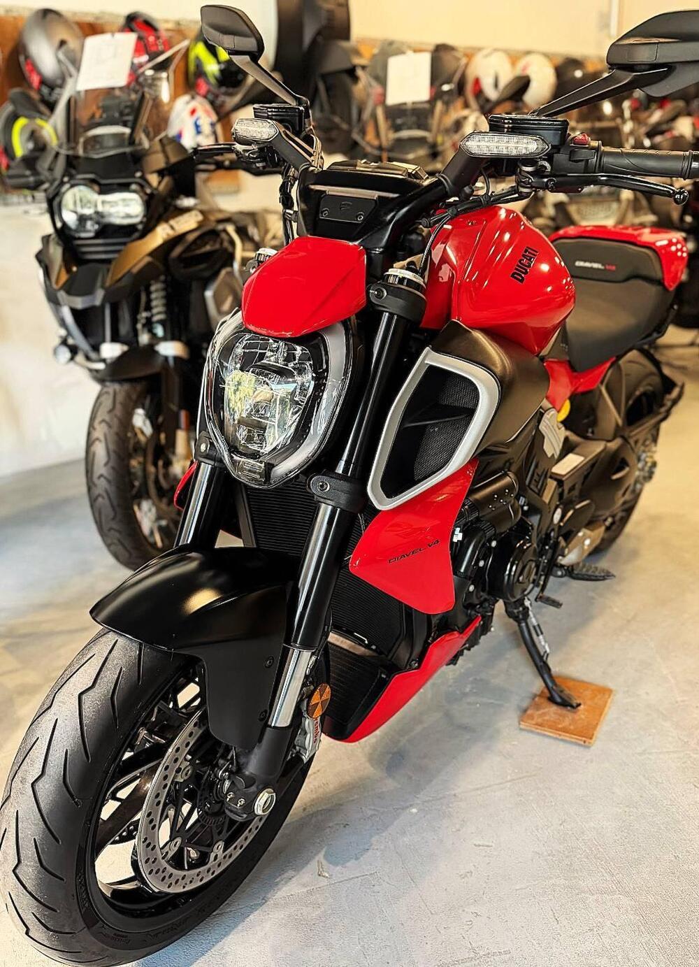 Ducati Diavel V4 (2023 - 25) (3)