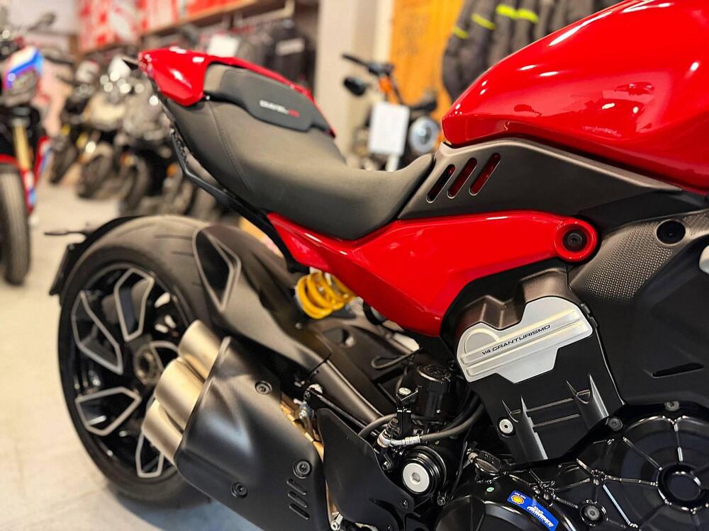 Ducati Diavel V4 (2023 - 25) (8)