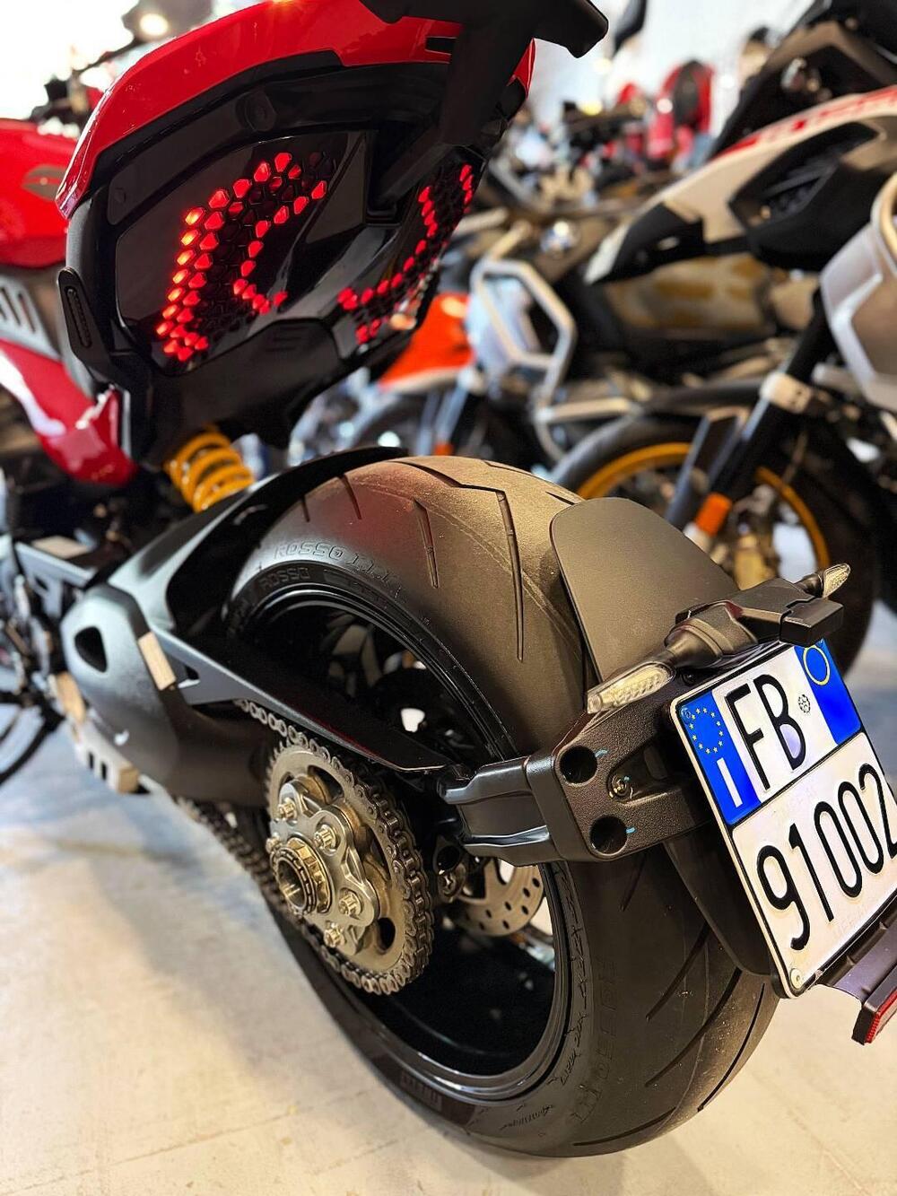 Ducati Diavel V4 (2023 - 25) (13)