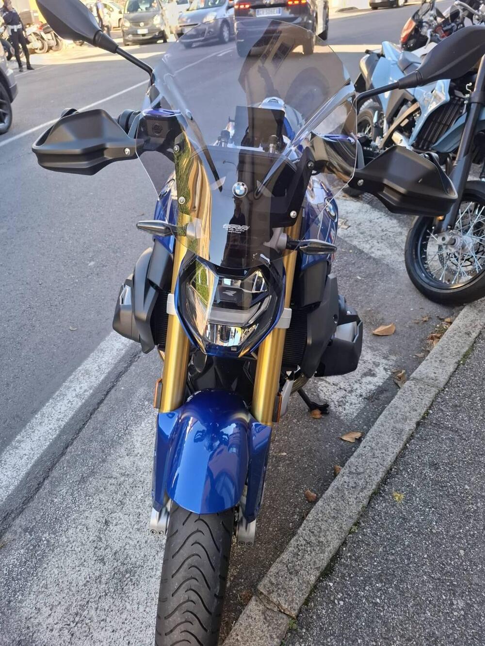 Bmw R 1250 R (2021 - 25) (2)