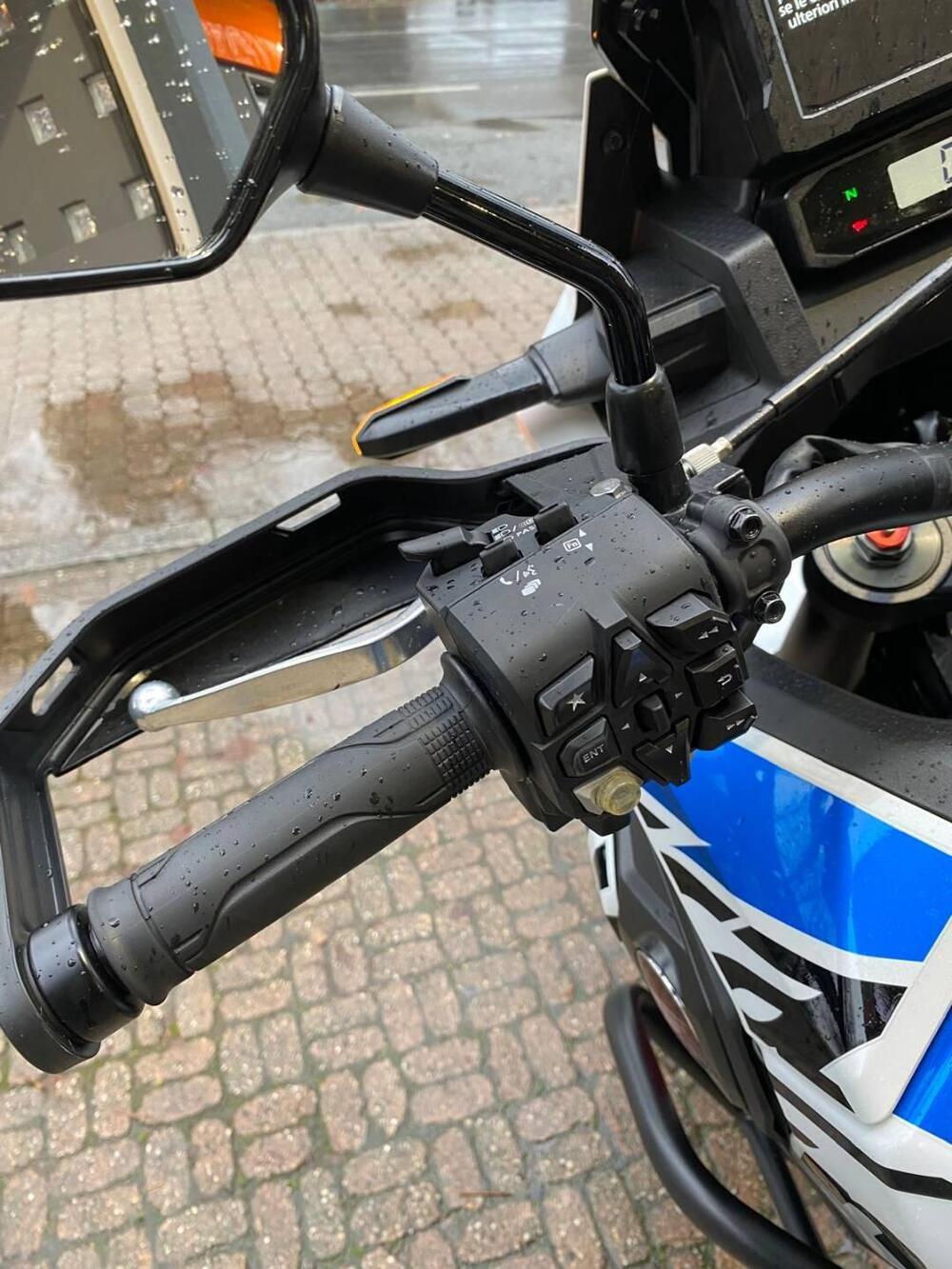 Honda Africa Twin CRF 1100L Urban (2022 - 23) (2)