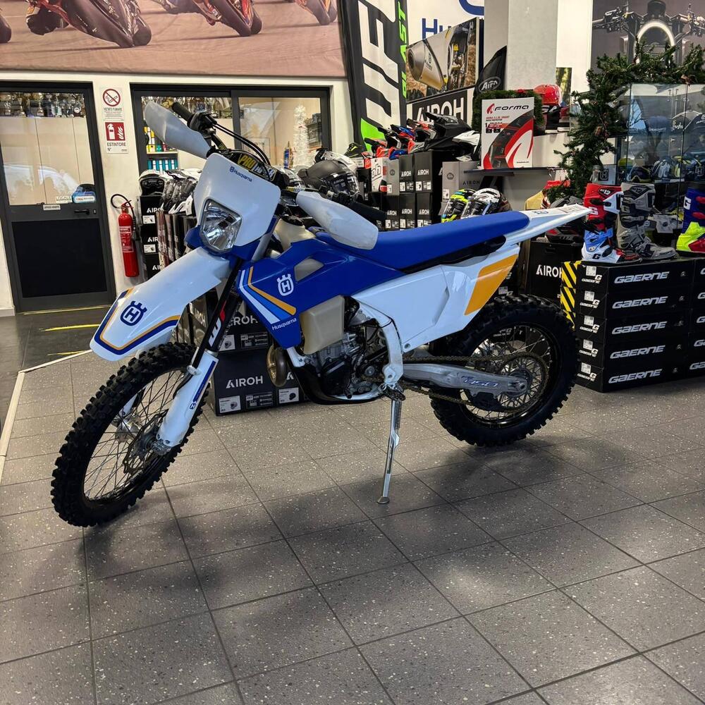 Husqvarna FE 450 Heritage (2025) (2)